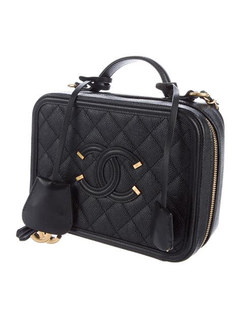 chanel vanity case bag.